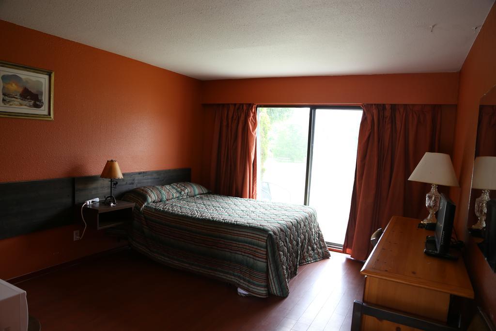 Timberlodge Rv & Campground Port Alberni Exterior photo